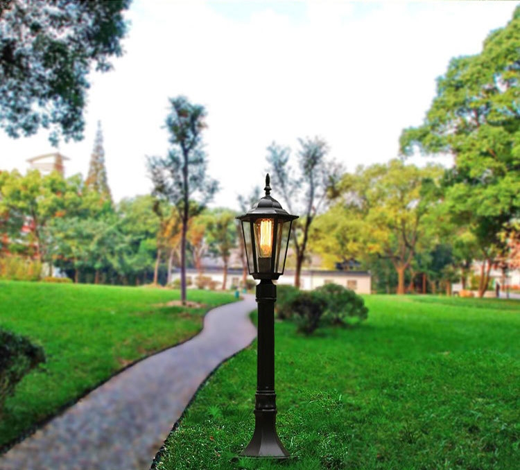 โคมไฟสนาม-เสาไฟสนามสไตล์ยุโรปคลาสสิกโป๊ะโคมทรงหกเหลี่ยมกระจกใสความสูง 80CM [OL-80]