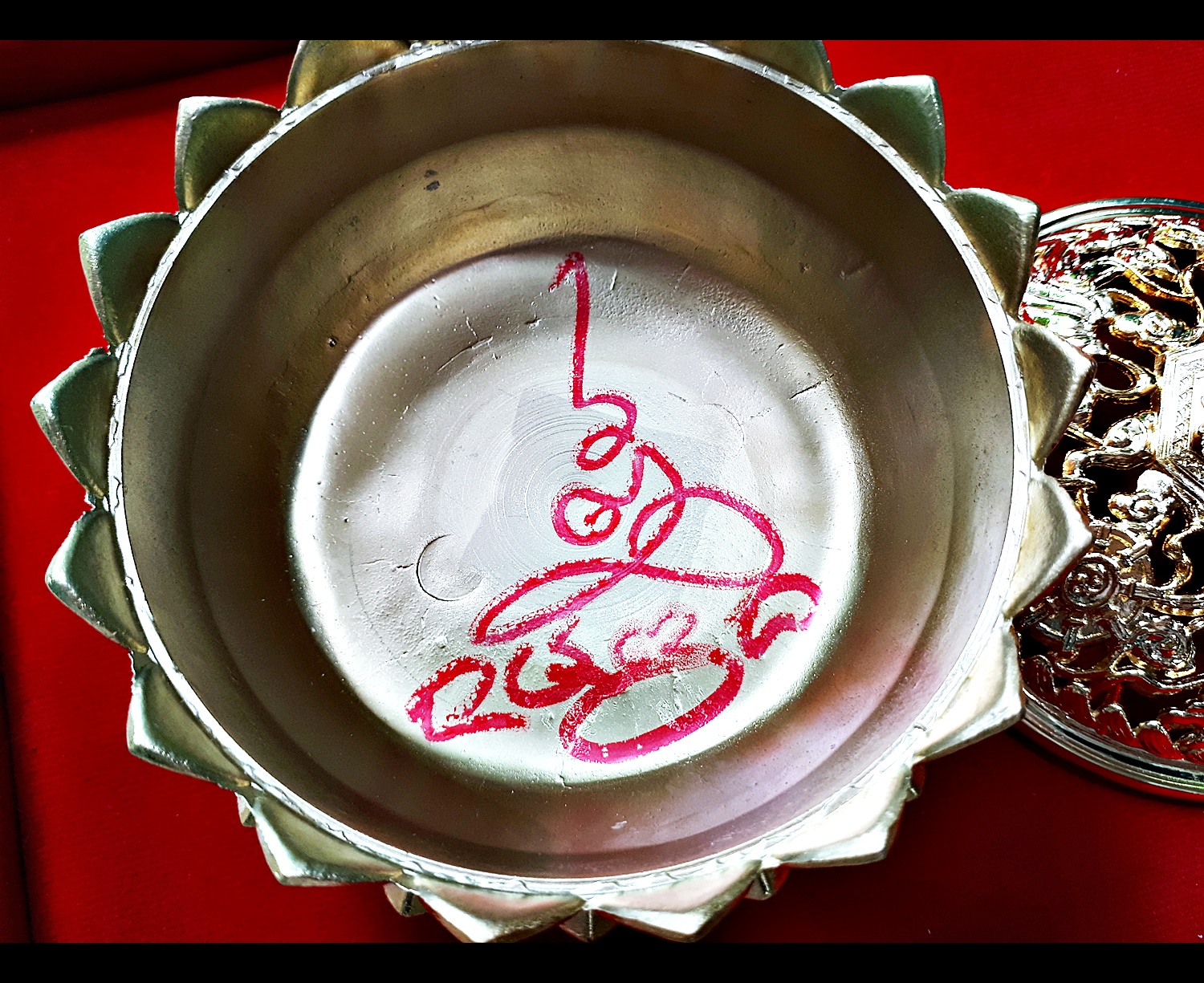 ถ้วยจุดกำยาน โถกำยาน หลวงพ่อเอก หลวงพี่เอก สำนักสงฆ์เขาธัมมสรณ์