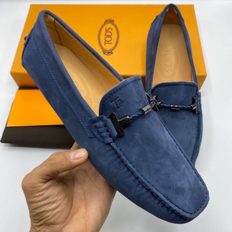 รองเท้า td men loafer ชาย 38-45 สอบถามรุ่นได้ค่ะมีหลายแบบกดดูด้านใน