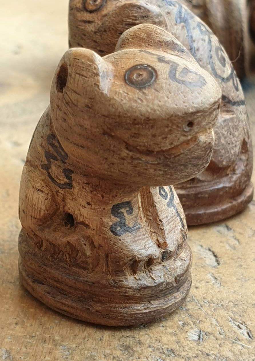 เสือมหากระดอน (ไม้ข่ามเฒ่า) (พิมพ์ยิ้ม) ปี2561 วัดปากคลองมะข่ามเฒ่า จ.ชัยนาท - (ปลุกเสกในสายหลวงปู่ศุข)