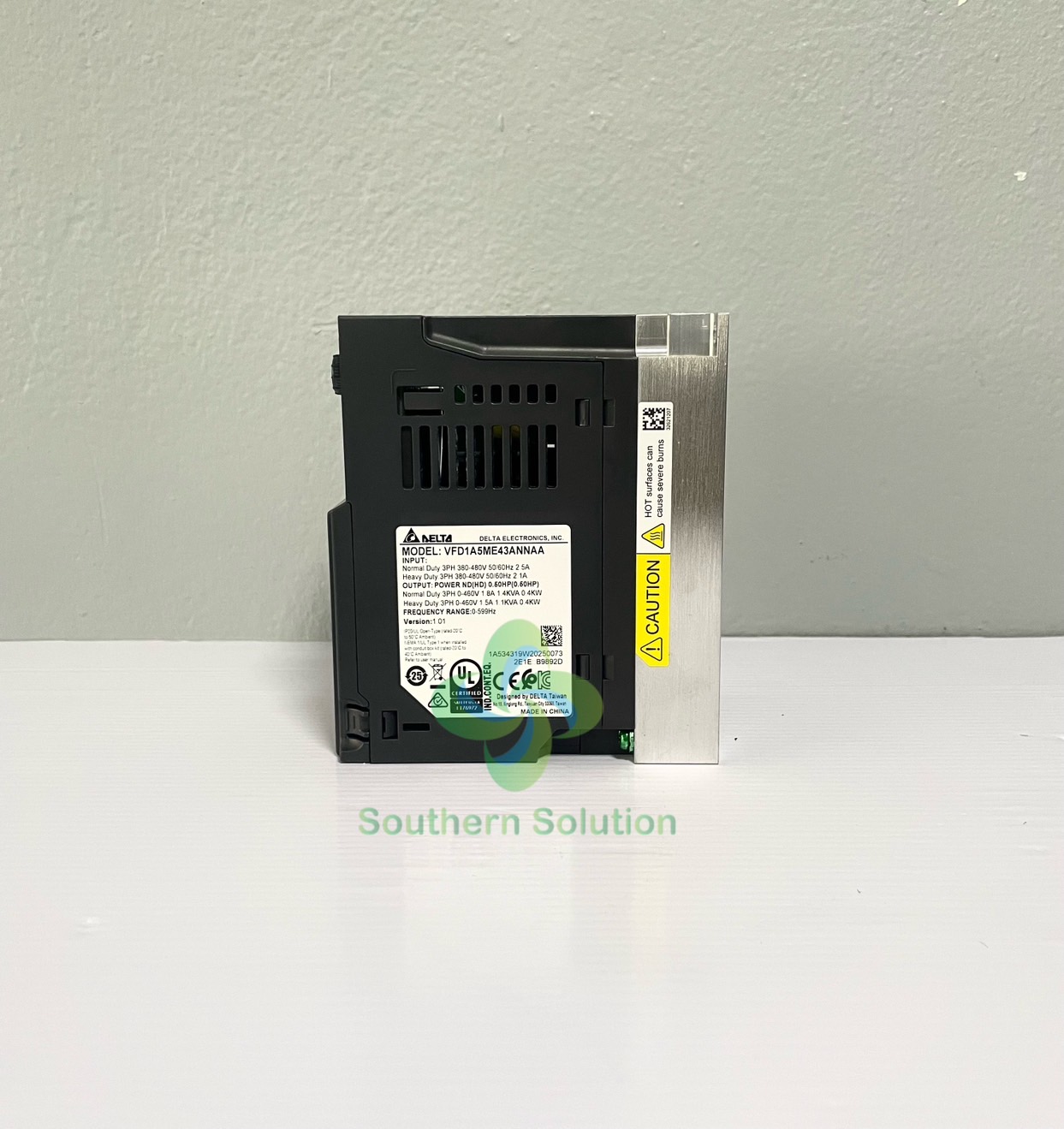 Delta Inverter ME300 Model:VFD1A5ME43ANNAA 0.5HP 0.4kW Input 3-Phase , 380V output 3-Phase , 380V
