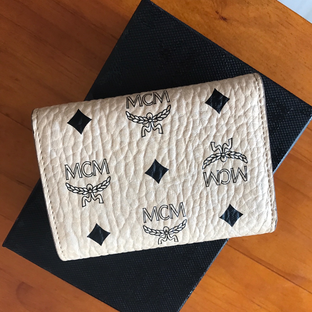 กระเป๋าสตางค์ mc wallet ใบสั้น 3 พับ