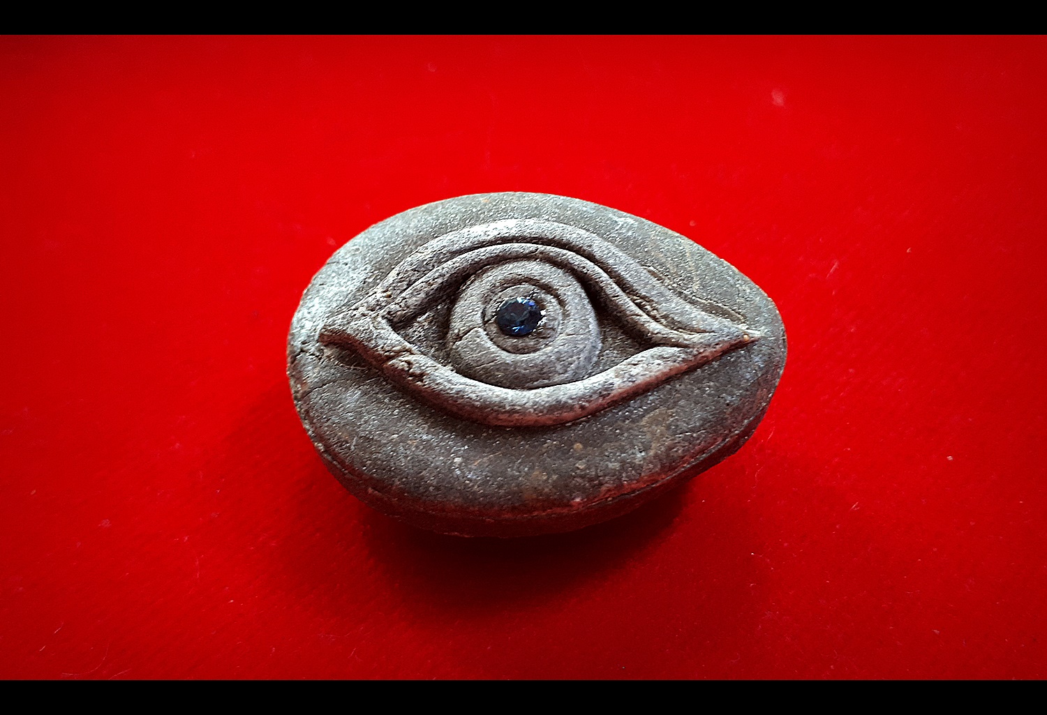 ดวงตาก้าวหน้า เนื้อผง ฝังพลอย #รับประกันแท้ - หลวงพ่อนพวรรณ วัดเสนานิมิตร อยุธยา