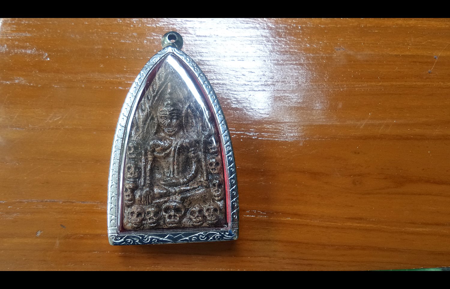 อิ้นขี่เพชรพญาธร และ ขุนแผนพรายสิเน่หา ด้านหลังฝังนางกินรี หลวงปู่ครูบาคำเป็ง