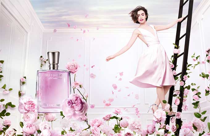 Lancome Miracle Blossom L'Eau de Parfum 1.2mL น้ำหอมกลิ่นล่าสุดที่มาพร้อมเอกลักษณ์ของแนวกลิ่น Fruity Floral ที่หลอมรวมวัตถุดิบชั้นสูง สะท้อนกระบวนการเปลี่ยนแปลงสู่การเป็นสาวเต็มขั้น