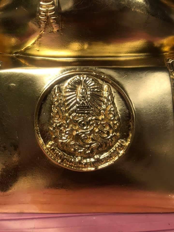 รูปหล่อ พระพุทธชินราช วัดเบญจมบพิตร เนื้อโลหะ ปิดทองคำแท้ (สร้างประมาณ ปี2560) - (หน้าตัก9นิ้ว สูง20นิ้ว)