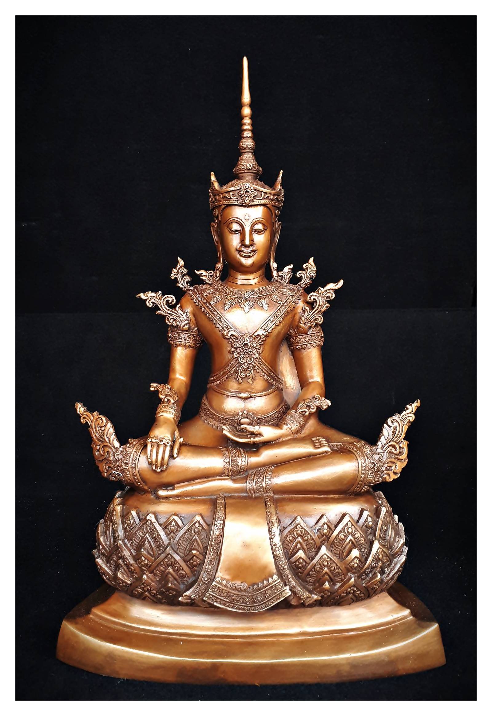 รูปหล่อ พระพุทธรูป พระจักรพรรดิ์ ทรงเครื่องพระจักรพรรดิ์ (ทองเหลืองรมดำ หน้าตัก 8-9นิิ้ว)