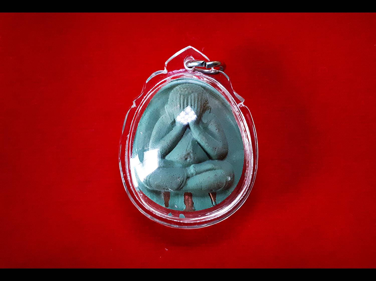 พระปิดตา มหาเศรษฐีเงินล้าน (รุ่น2 จัมโบ้) เนื้อผง สีเขียวเหนี่ยวทรัพย์ (ฝังตะกรุดจตุโรบังเกิดทรัพย์ 3ดอก) (รุ่นนี้ วางบูชาเงินก็เข้า) ปี2555 - หลวงพ่อเล็ก วัดท่าขนุน