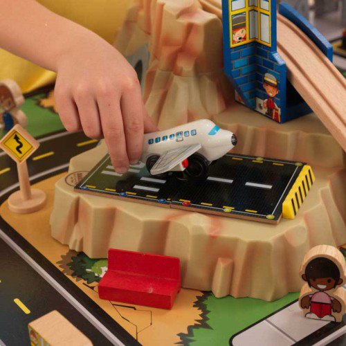 โต๊ะกิจกรรมเอนกประสงค์พร้อมชุดโมเดล KidKraft Metropolis Train Set and Table