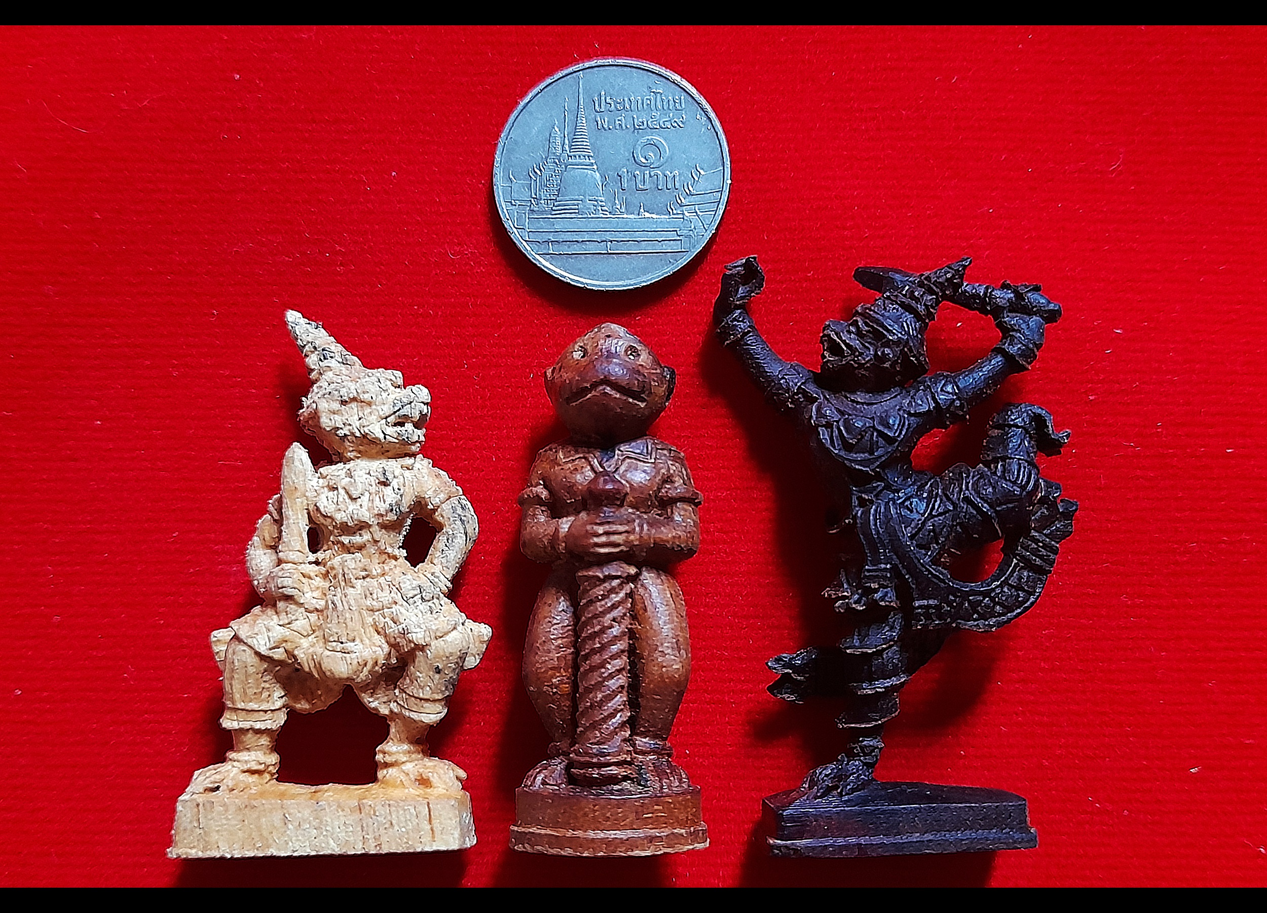 ชุดเครื่องราง เทพพญาวานร ที่มีฤทธิ์เยอะ (#พญาพาลี เนื้อไม้ขนุนฟ้าผ่า #สุครีพหักฉัตร เนื้อไม้พะยูง #องคต เนื้อไม้ขนุนฟ้าผ่า(ฐานบรรจุมวลสาร ผงคชสาร หลวงพ่อดิ่ง วัดบางวัว - ลูกอมหลวงพ่อพริ้ง วัดบางปะกอก) ) ปี2564 #รับประกันแท้ - หลวงพ่อบ๊ะ วัดโพธิ์ลังกา ปลุก