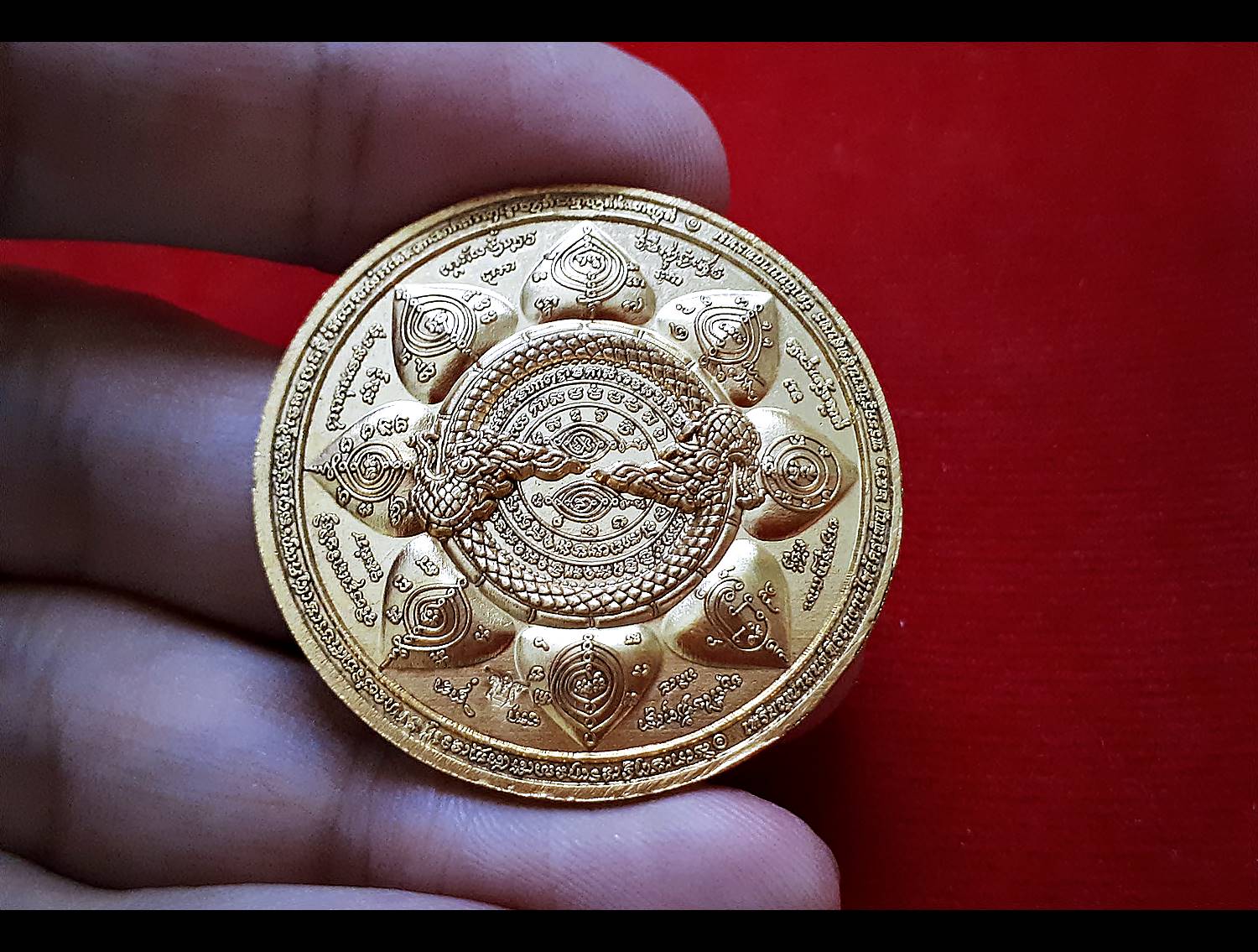 เหรียญทำน้ำมนต์ 7ขัน ฤาชา8ทิศ เนื้อทองแดง (ชุบทองคำ เพิ่มเติม) (ตำรับตำราวิชา พระอาจารย์ชาญณรงค์ อภิชิโต) ปี2561