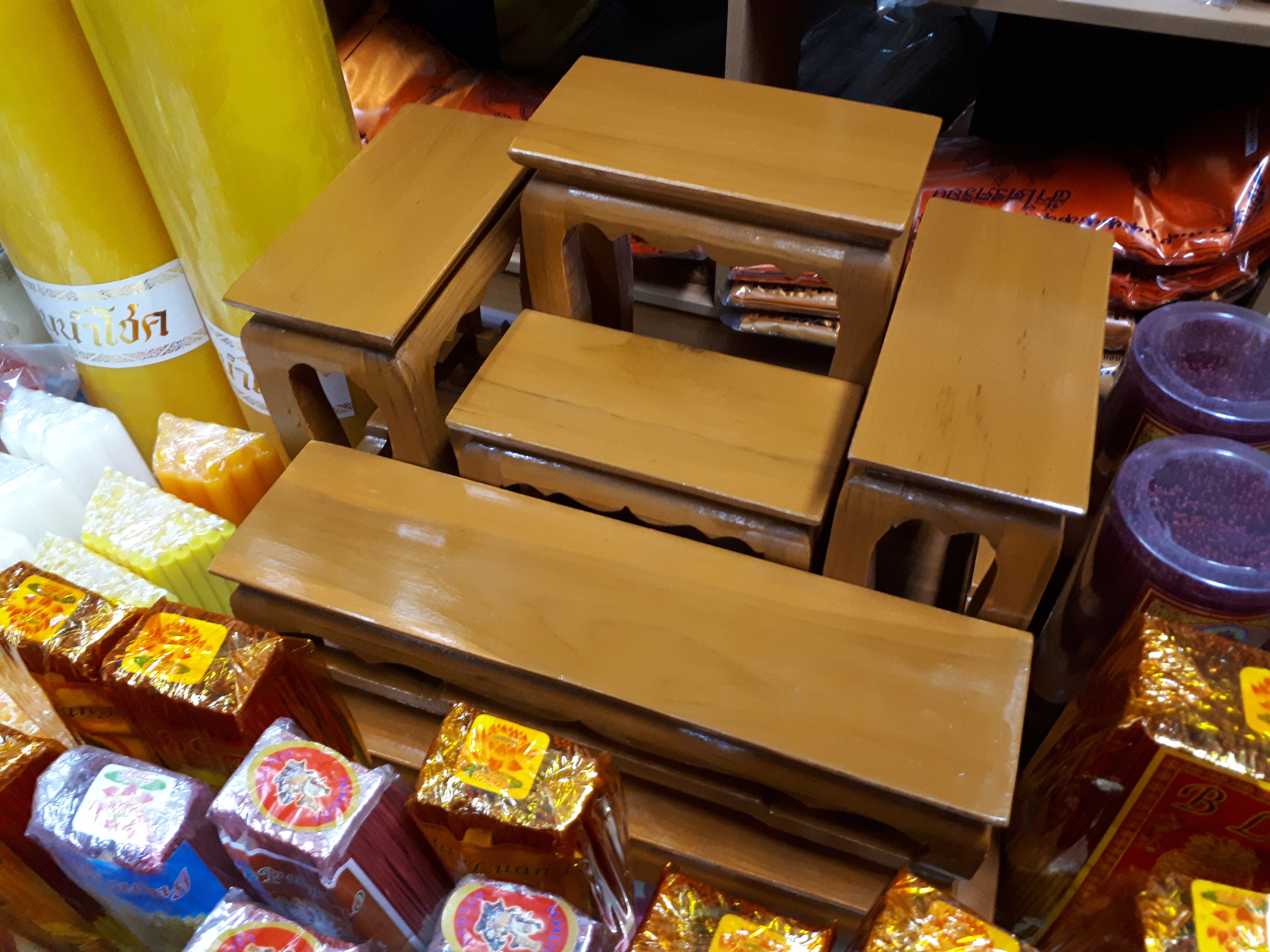 โต๊ะหมู่ 5 หน้า 4x8 นิ้ว ไม้สัก (แบบโต๊ะหน้ายาว) พร้อมฐานรอง