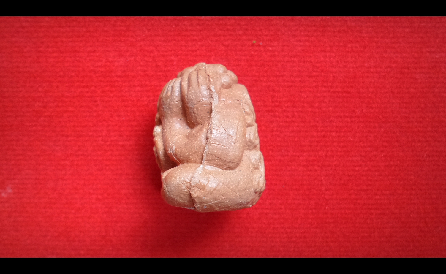 พระปิดตา เนื้อผงชมพูนุช ก้นอุดเทียนชัย ปี2543 - หลวงปู่หมุน (ออกวัดซับลำใย จ.ลพบุรี)