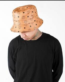 หมวก mcm hat สีน้ำตาล สอบถามได้ค่ะสต็อคเปลี่ยนตลอด
