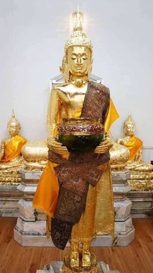 รูปหล่อ พระพุทธ ปางอุ้มบาตร มหาลาภ - หลวงพ่อเพรชสมุทร(หลวงพ่อบ้านแหลม) (สูงประมาณ1ไม้บรรทัด) - (เข้าพิธีปลุกเสกแล้ว หลายพิธี ตั้งแต่ ปี2562-2564) #รับประกันแท้