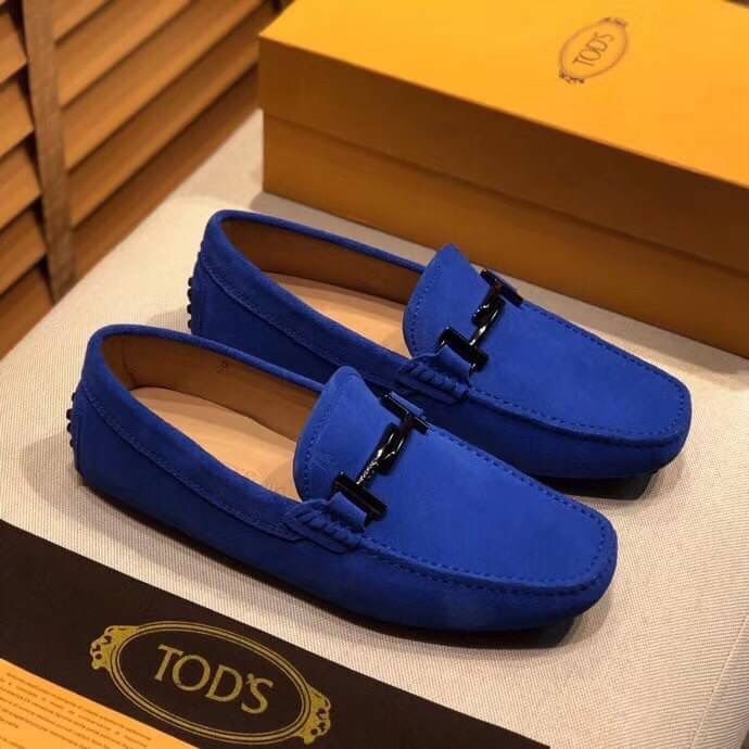 รองเท้า td men loafer ชาย 38-45 สอบถามรุ่นได้ค่ะมีหลายแบบกดดูด้านใน
