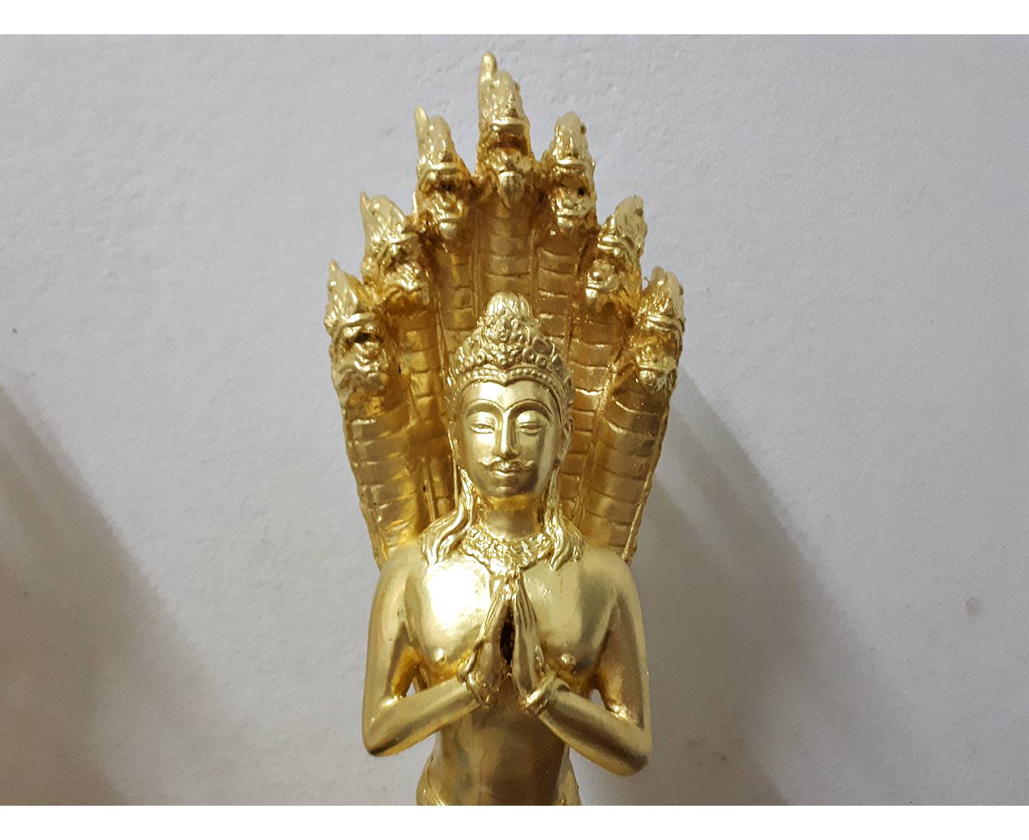 รูปหล่อ พญานาคราช ผู้ชาย ปางพรมมือ (ท่านปู่นาคา-ศรีสุทโธ) พญานาคปรก 7ตน 7เศียร โลหะทองเหลือง ปิดทอง (ขนาดบูชา สูง15นิ้ว) (ขายปลีก ขายส่ง)