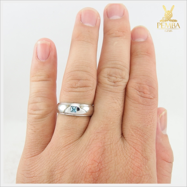 แหวนเพทายแท้ ทรงสี่เหลี่ยม เม็ดเดี่ยว เท่อย่างมีสไตล์ แหวนพลอยแท้