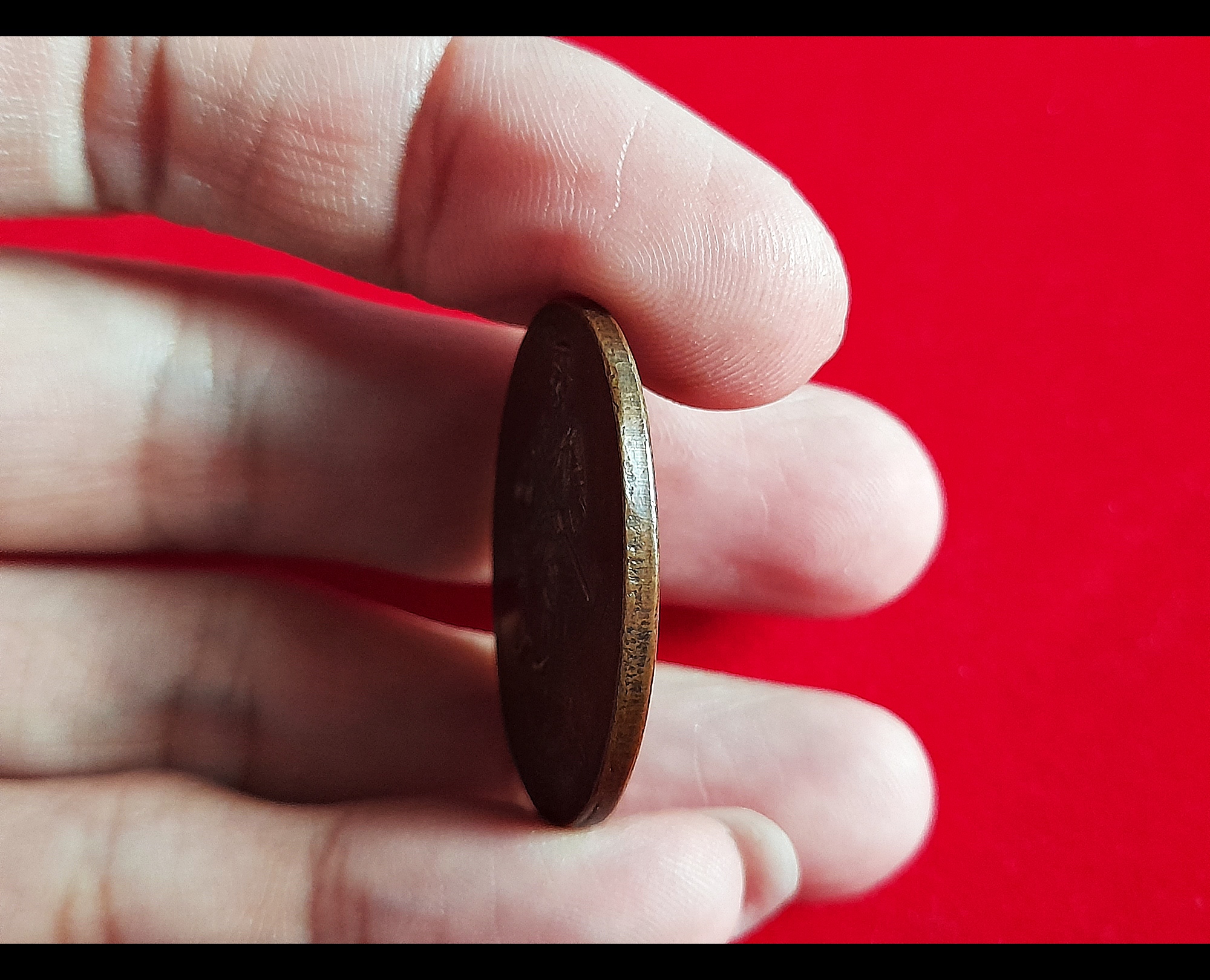 เหรียญ หลวงปู่ เดินหน อิเกสาโร หลัง พระนเรศวร ปี2540 (รุ่นนี้มีประสบการณ์ไฟไหม้แต่เหรียญไม่ละลาย) #รับประกันแท้ #เป็นที่ยอมรับอ้างอิงสารบบได้จากหนังสือหลวงปู่เดินหนอิเกสาโร หน้า67