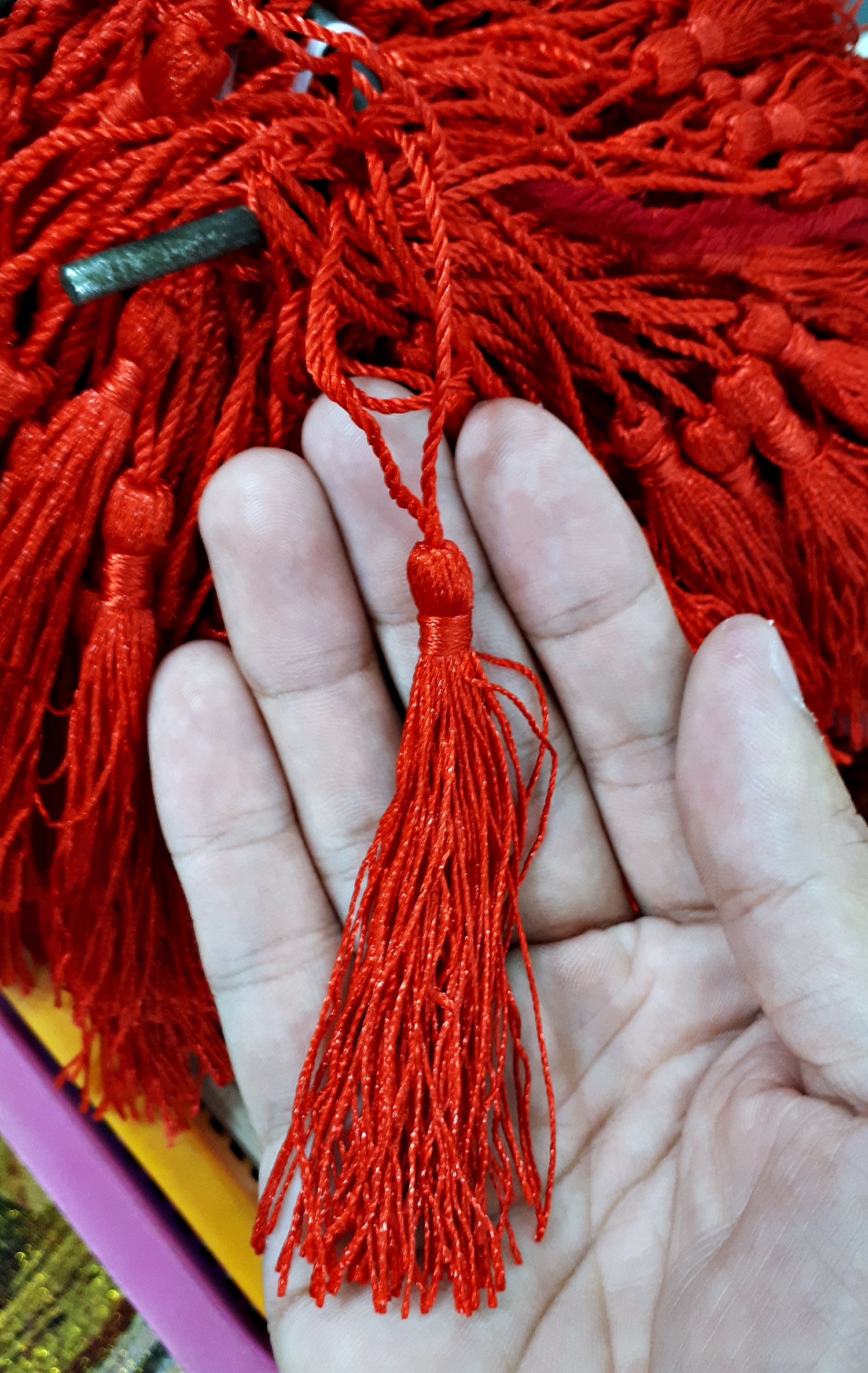 พู่หางม้า เชือกพวงกุญแก สีแดง (ขายส่ง)