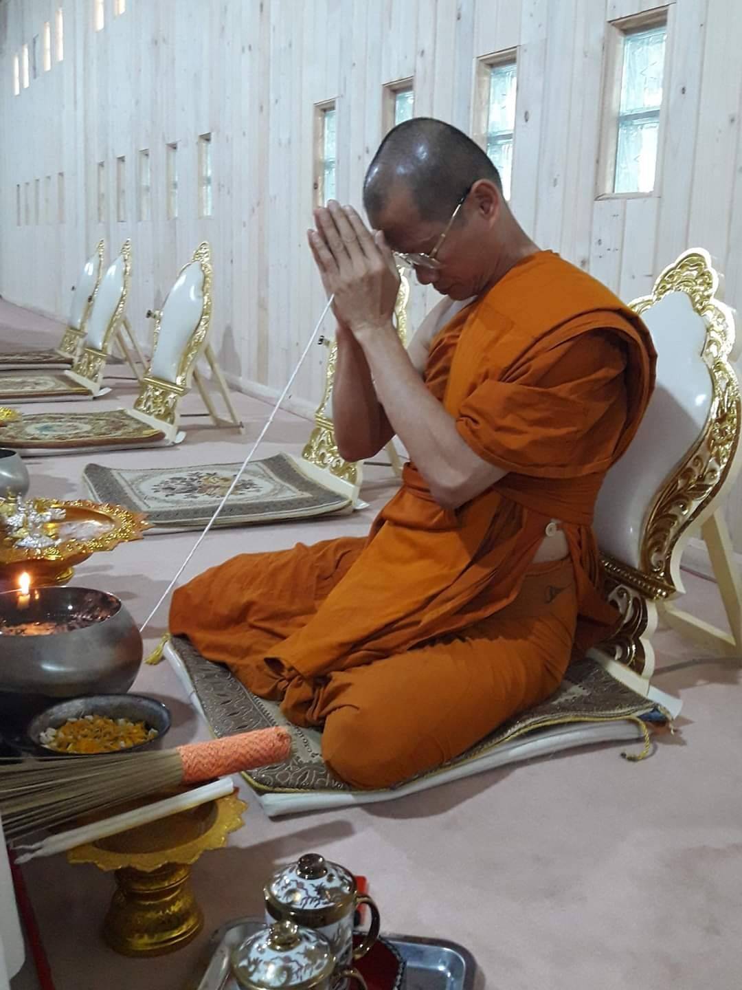 รูปหล่อ หลวงปู่หลิว-พระสังกัจจาย ประทับนั่งบน พญาเต่าเรือน พญาเต่ามังกร ปี2562 #รับประกันแท้