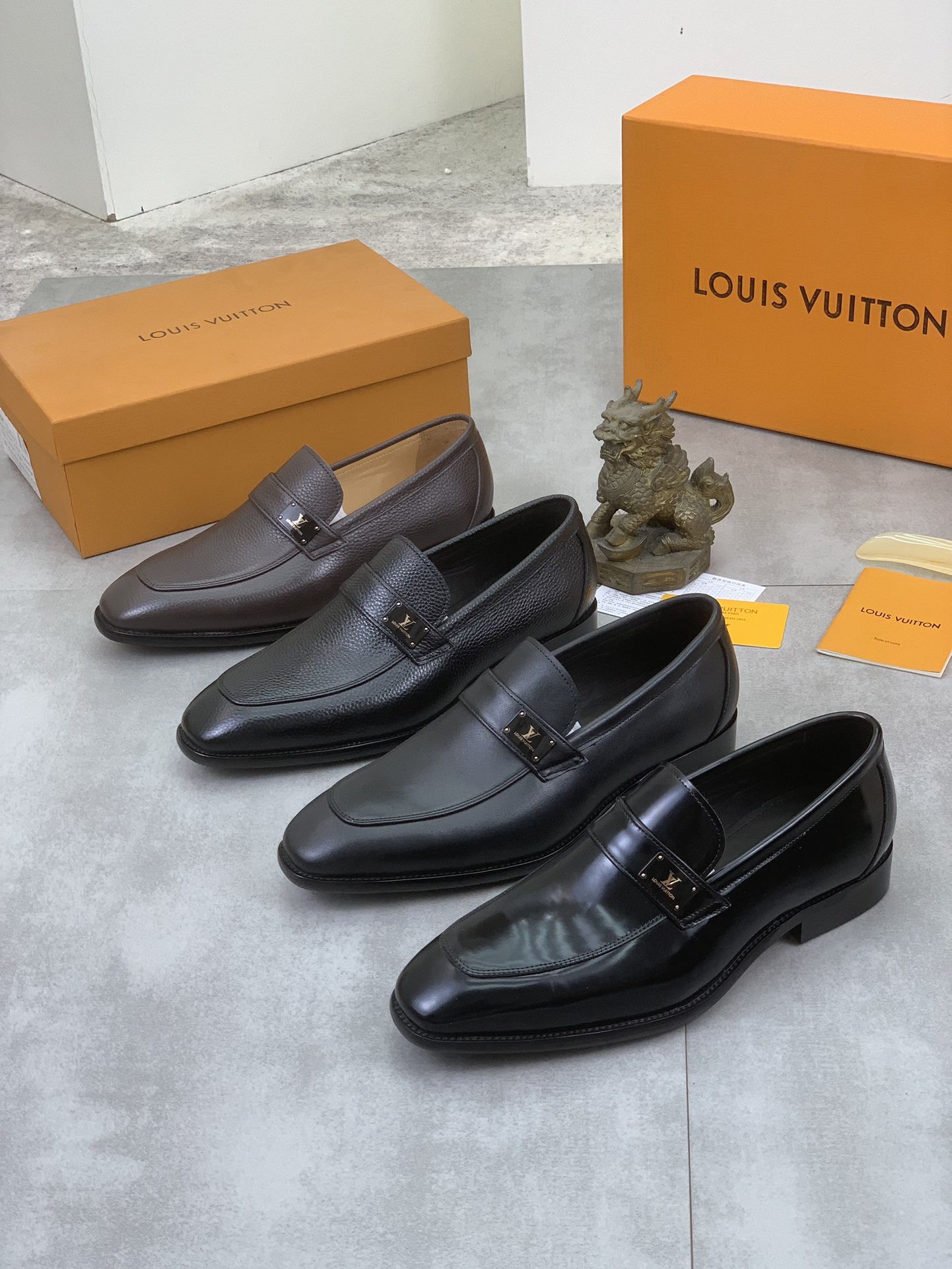 รองเท้า lv loafer ไซส์ใหญ่ 38-47