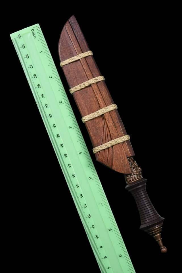 มีดหมอ (มีดลูกพราห์ม) ใบเหล็กดามัสกัส (เหล็กลาย ขึ้นรูปตีเหล็กด้วยโลหะอาถรรพ์ ตีเหล็ก 300ชั้น งานทำมือ) (ยาว9นิ้ว) ปี2563 #รับประกันแท้ - หลวงพ่อเล็ก วัดท่าขนุน