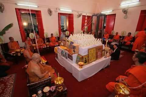 รูปหล่อ อาแปะ โรงสี เซียนแปะโรงสี วัดศาลเจ้า (ขนาดบูชา5นิ้ว) รุ่นฟ้าประทานพร ปี2560 (ใต้ฐานอุดมวลสาร ผ้ายันตื ผงธูป เหรียญ)