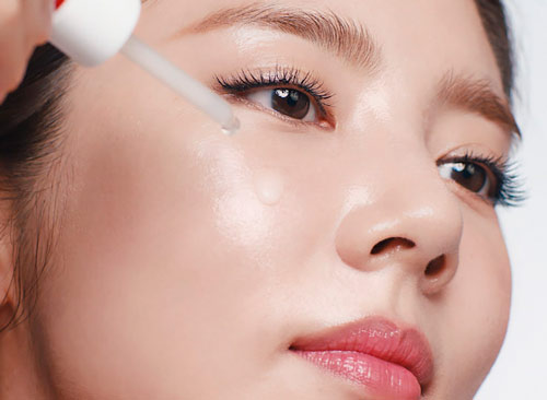 Medi-Peel Red Lacto Collagen Ampoule 70mL เมดิพีล แอมพูลคอลลาเจนเข้มข้น ช่วยบำรุง ฟื้นฟูผิวให้เนียนกระชับ รวมถึงรูขุมขนกระชับ ผิวเรียบเนียนยิ่งขึ้น