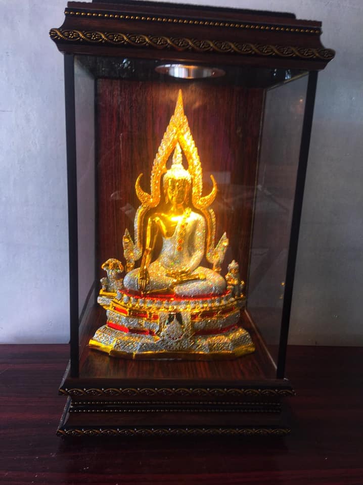 ตู้กระจก ตู้โชว์ ครอบใส่ พระ (มีไฟส่องสว่าง) (ขนาด สูง14นิ้ว ลึก8นิ้ว กว้าง10นิ้ว) - (งานสั่งทำพรีออเดอร์ใช้เวลา 4-5วัน)
