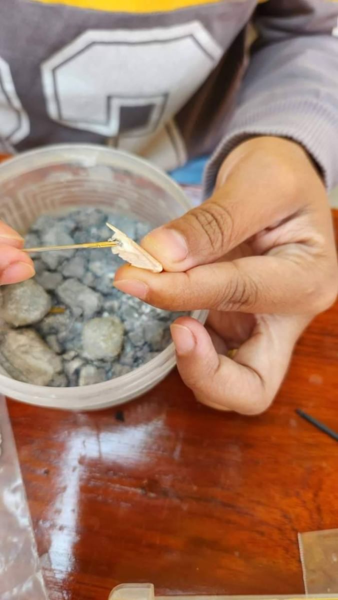 แมลงภู่ งาช้างแท้ (บรรจุเข็มทองคำ+ปรอทสำเร็จ+ยาวาสนาจินดามณี) ปี2566 #รับประกันแท้