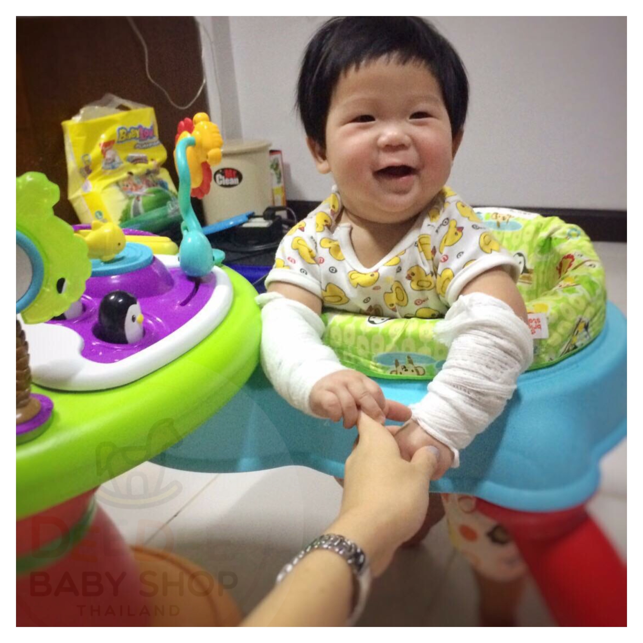 โต๊ะกิจกรรมเสริมพัฒนาการ Bright Starts Around We Go Zippity Zoo 3-in-1 (AWG)