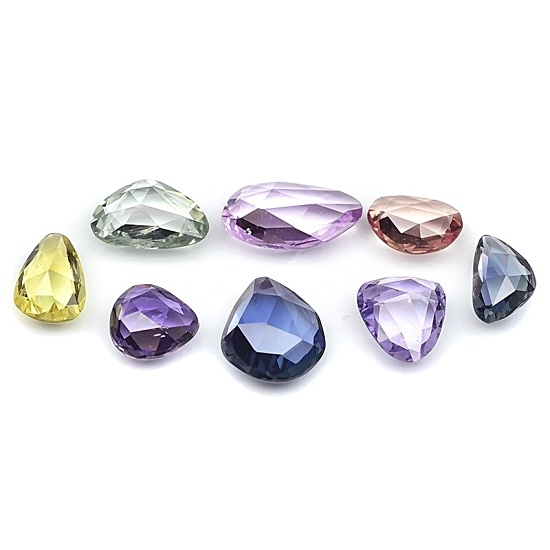 Unheated Fancy Sapphire พลอยแฟนซีเนื้อแข็ง ไม่ผ่านการเผา เจียระไนเหลี่ยมโรสคัท รูปร่างแฟนซี จำนวน 8 เม็ด น้ำหนักรวม 5.90 กะรัต