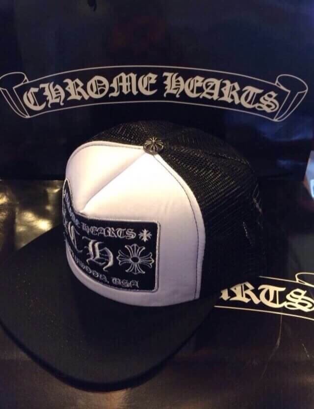 หมวกแก๊ป ch camo truck cap พร้อมส่ง สีขาวดำ ปีกแบน