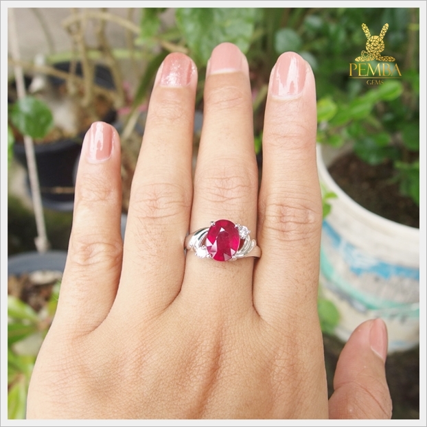 แหวนทับทิมแท้ สีแดงเลือดนก ดีไซน์สวยเก๋ ดูมีไตล์ แหวนพลอยแท้