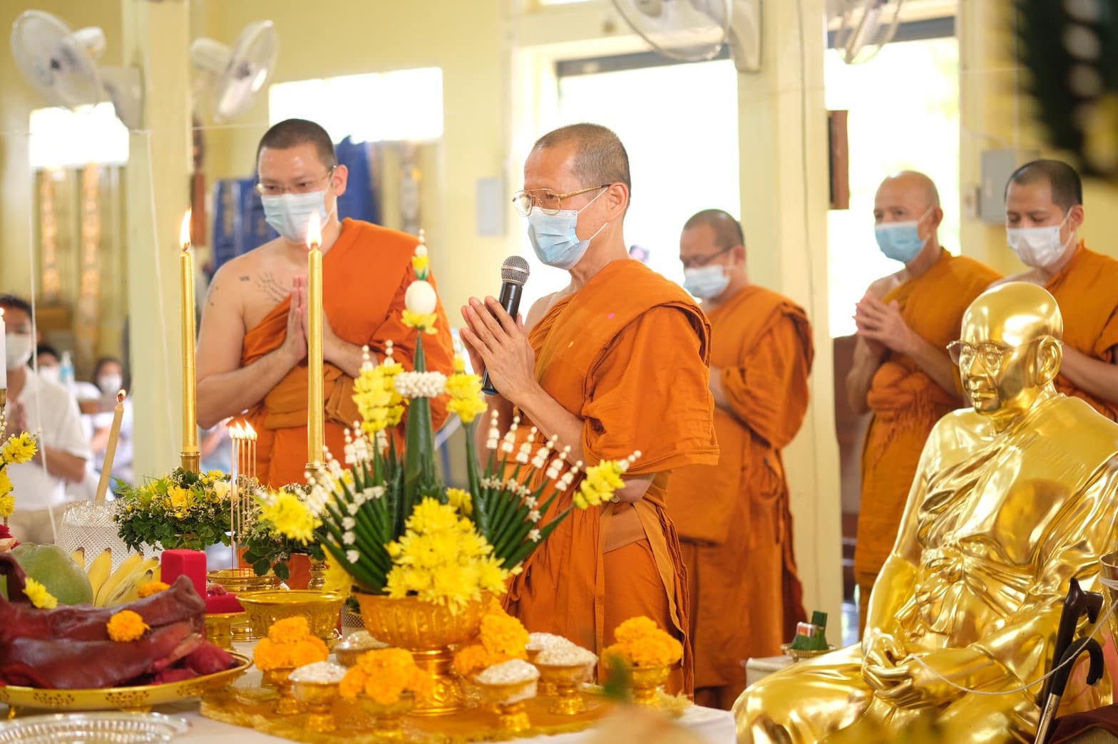 รูปหล่อ พระพุทธรูปนาคปรก พระนาคปรก ปางศิลปขอม เนื้อไฟเบอร์ (องค์ขนาดใหญ่ หน้าตัก9นิ้ว สูง19นิ้ว ลึก4นิ้ว ครึ่ง) สีทอง (แยกส่วนได้) เข้าพิธีปลุกเสกมาตั้งแต่ ปี2560-ปี2564 #รับประกันแท้