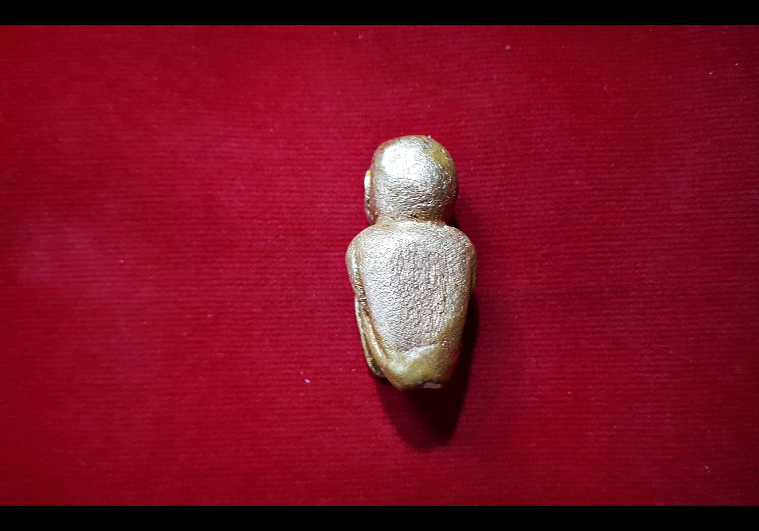 กุมาร หนูแดง ดูดรก (แกะจาก ไม้มะยมตายพราย ใต้ฐานอุดมวลสาร) ปี2560 - สำนัก บ้านกุหลาบราชันย์