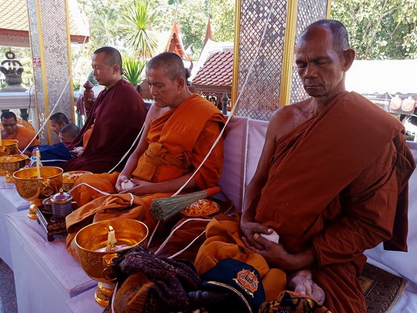 เหรียญโล่ หลังยันต์ครู หนุมาน หลวงพ่อกวย วัดโฆสิตาราม เนื้อทองคำ รุ่นแรงครู ปี2560 #รับประกันแท้