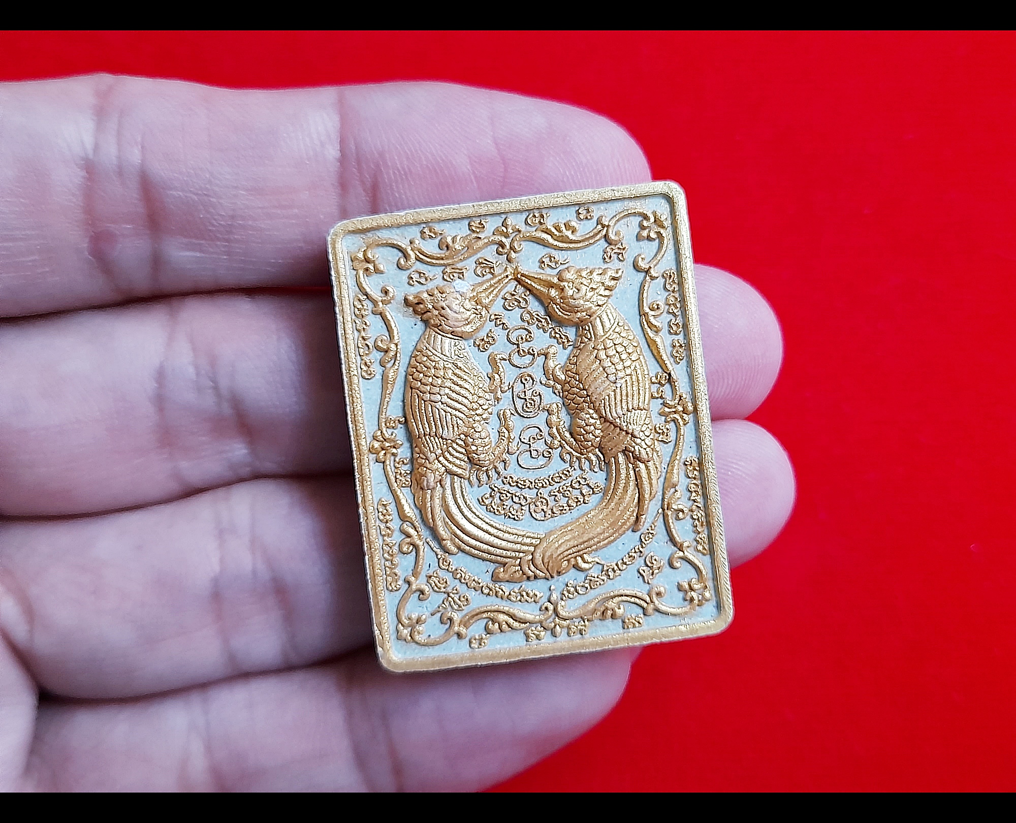 นกสาริกาคู่ เนื้อผง สีเขียวเหนียวทรัพย์ ปัดหน้ากากทอง (หลังจารเขียนยันต์ด้วยมือ) #รับประกันแท้ - พระอาจารย์สุริยัณ วัดป่าฉัพพรรณรังสี จ.ชัยภูมิ