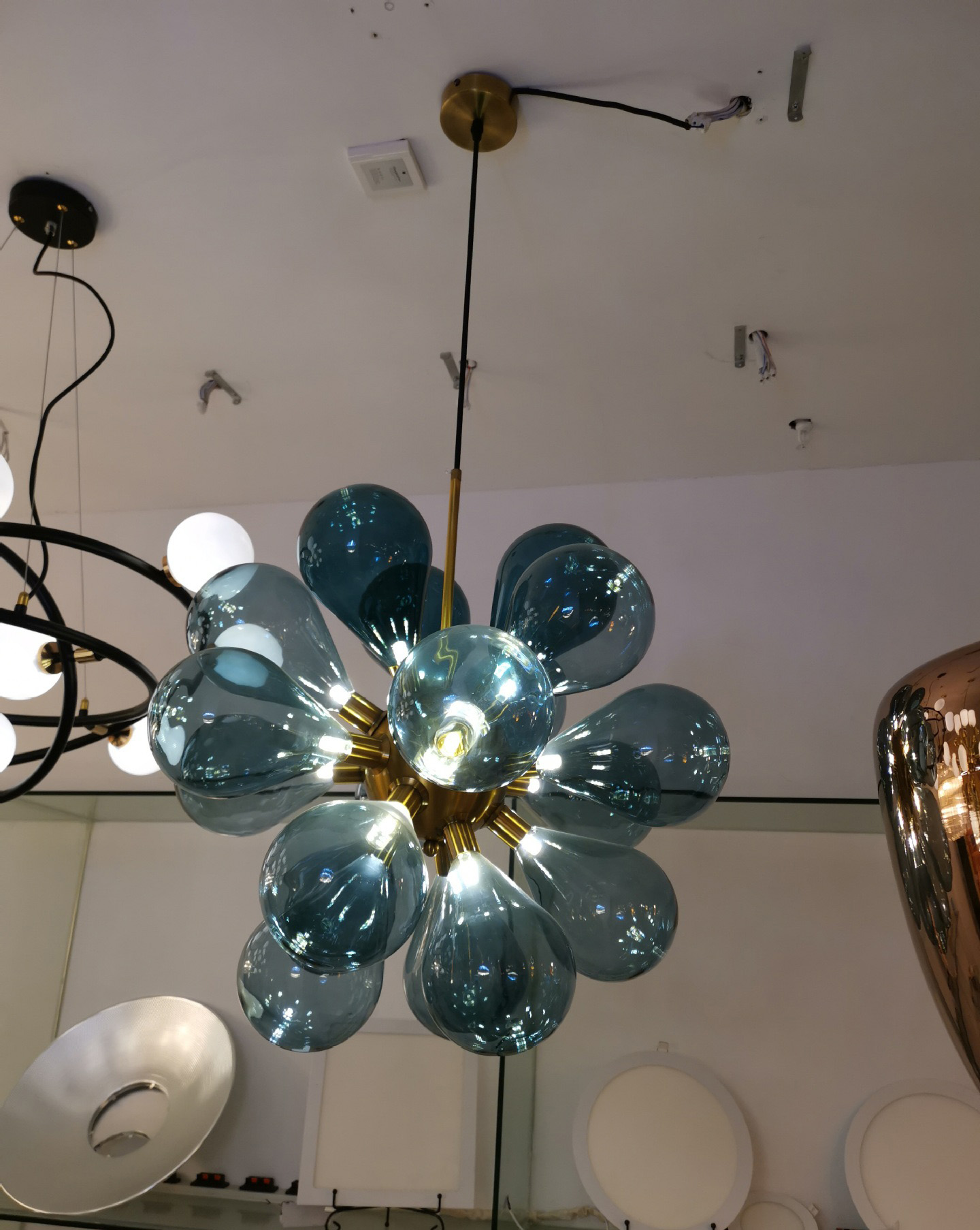 โคมไฟแขวนเพดานโป๊ะแก้วทรงพวงลูกโป่งโครงสีทอง รุ่น [DD-253]