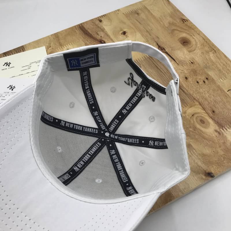 หมวกแก๊ป ny cap พร้อมส่ง สีขาว