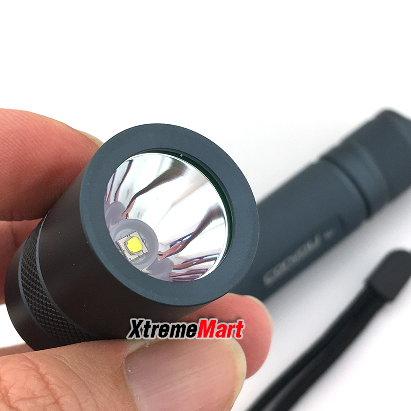 ชุดเซตไฟฉาย Convoy S2+ SST40 แสงสีขาว 1800lm 4 Mode Flashlight พร้อมแบตเตอรี่และเครื่องชาร์จ