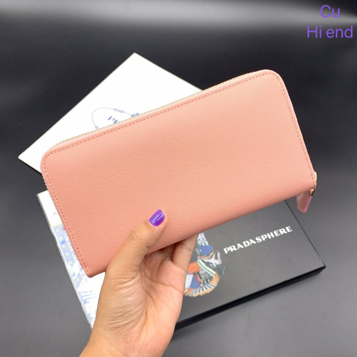 กระเป๋าสตางค์ pd saffiano wallet zip around ซิปรอบ