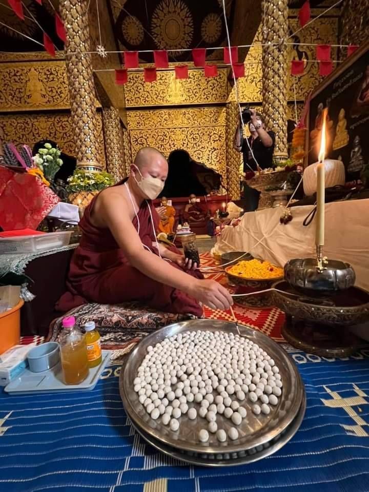 ลูกอมพรายกุมาร (ผงพรายกุมาร + เจิมน้ำมันเสือโคร่ง แท้ๆ ของ หลวงปู่ทิม อิสริโก วัดระหารไร่) ปี2565 #รับประกันแท้ - ครูบากฤษดา วัดสันพระเจ้าแดง(วัดป่ายาง) ปลุกเสก (พิธีเดียวกับพระกริ่งชินบัญชร ปี2565)