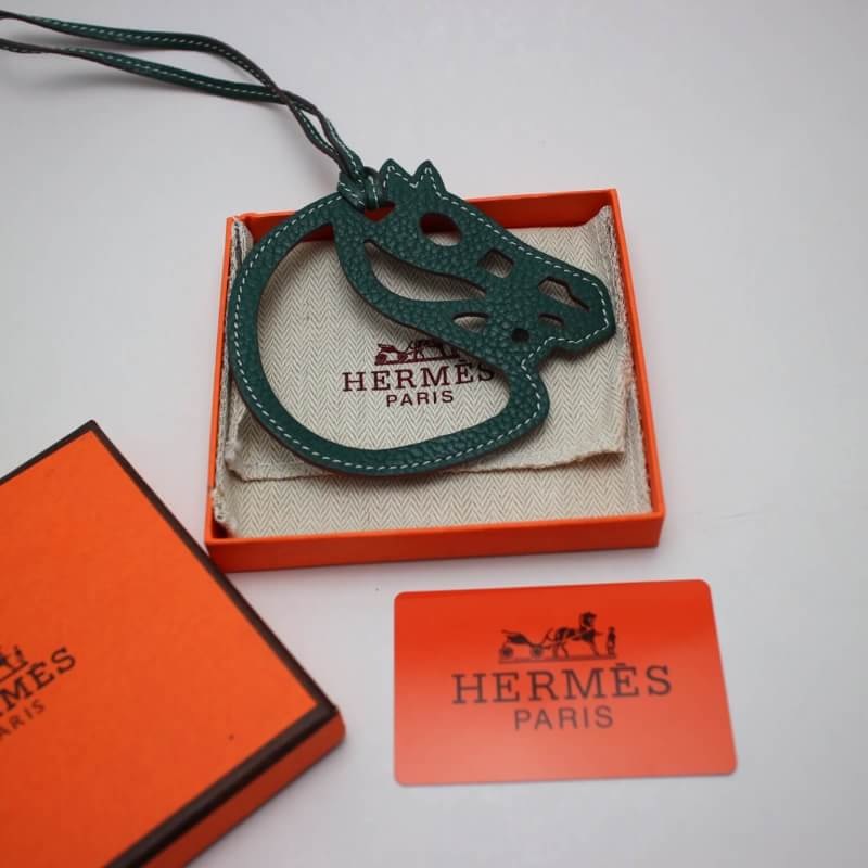 ที่คล้อง ที่ห้อย กระเป๋า hm togo leather รูปม้า มีหลายสี สต๊อกเปลี่ยนตลอดสอบถามได้ค่ะ