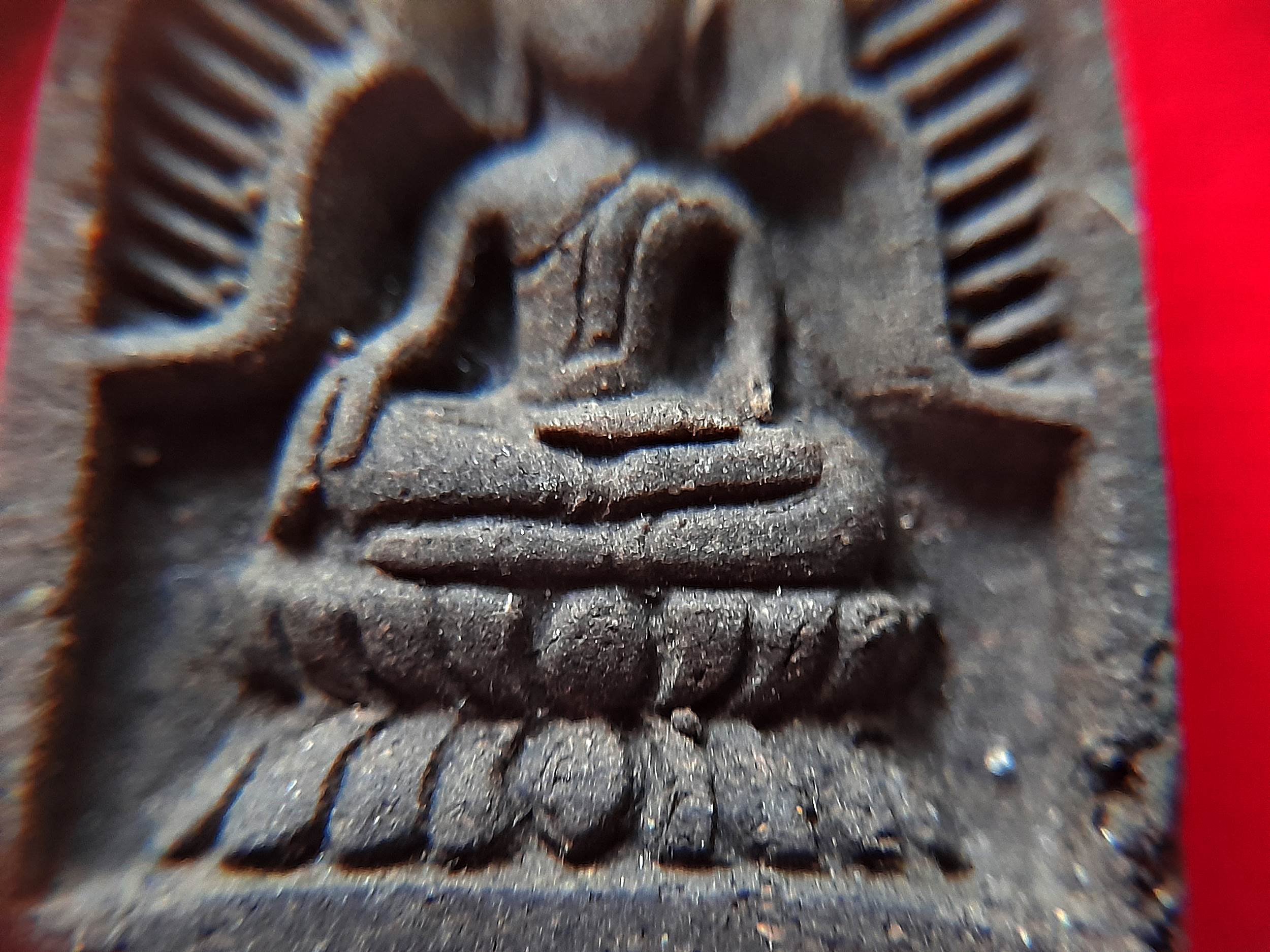 พระซุ้มกอแหวกม่าน เนื้อผง(ยาวาสนาจินดามณี) ปี256X #รับประกันแท้ - พระอาจารย์ชลเทพ(พระอาจารย์เอราวัณ)