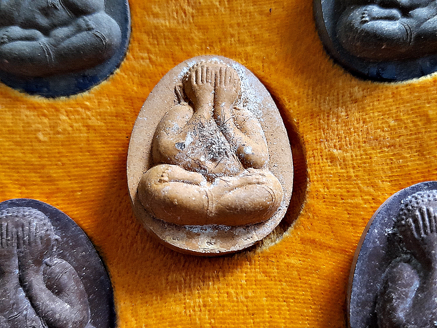 พระปิดตา จัมโบ้ ชุดพิเศษ5องค์ #ตะกรุดทองคำแท้ #ตะกรุดเงินแท้ (โรยมวลสารผงเก่าบางขุนพรหม โรงผงเก่าหลวงปู่โต๊ะ วัดพระดูฉิมพลี) ปี2540 #รับประกันแท้ - ทันยุคปลุกเสกโดย หลวงปู่คง หลวงพ่อคูณ หลวงปู่แสง หลวงปู่ทอง หลวงพ่อพูล หลวงปู่ทิม หลวงปู่จอย หลวงพ่อรวย หลว