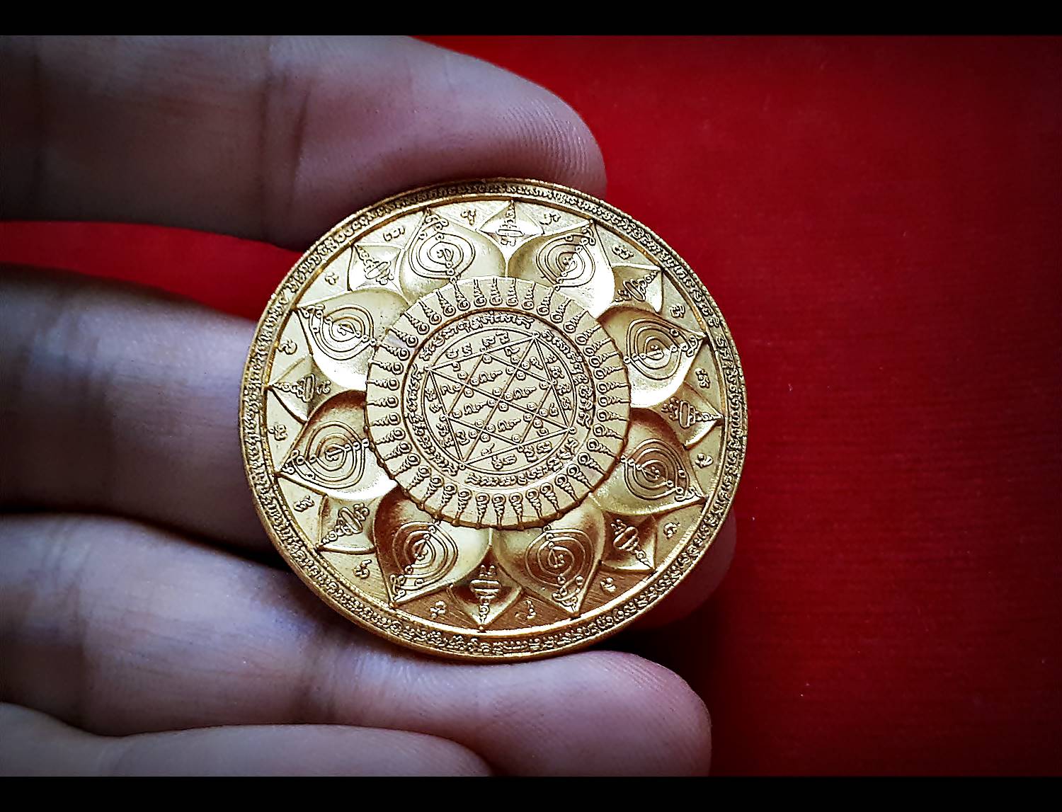 เหรียญทำน้ำมนต์ 7ขัน ฤาชา8ทิศ เนื้อทองแดง (ชุบทองคำ เพิ่มเติม) (ตำรับตำราวิชา พระอาจารย์ชาญณรงค์ อภิชิโต) ปี2561