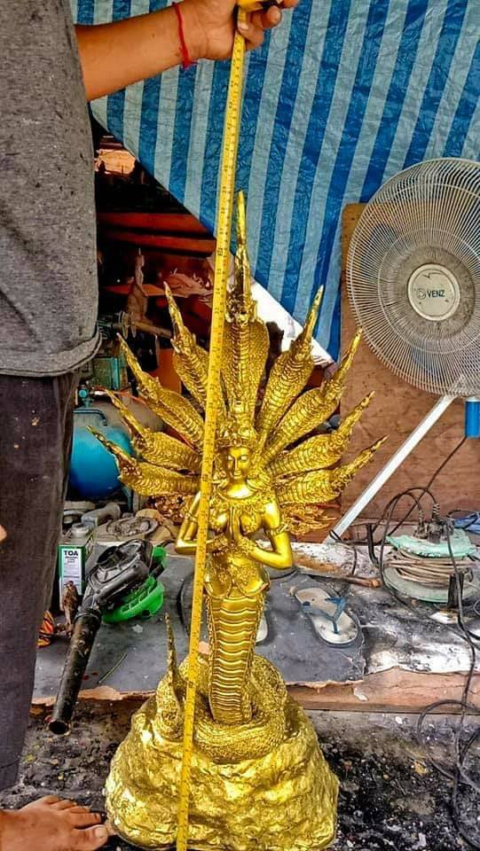 รูปหล่อ ท่านปู่ท่านย่า พญานาคราช ปางกายมนุษย์(คู่ชายหญิง)นาคปรก9เศียร เนื้อไฟเบอร์ (ขนาดใหญ่ตั้งบูชา สูง70ซม)