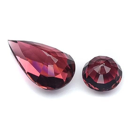 Untreated Tourmaline พลอยทัวมาลีน ไม่ผ่านการอบ รูปหยดน้ำและรูปกลม น้ำหนักรวม 5.70 กะรัต สีชมพูบานเย็นเข้ม สีสวย ความสะอาดมองตาเปล่าไม่มีตำหนิ